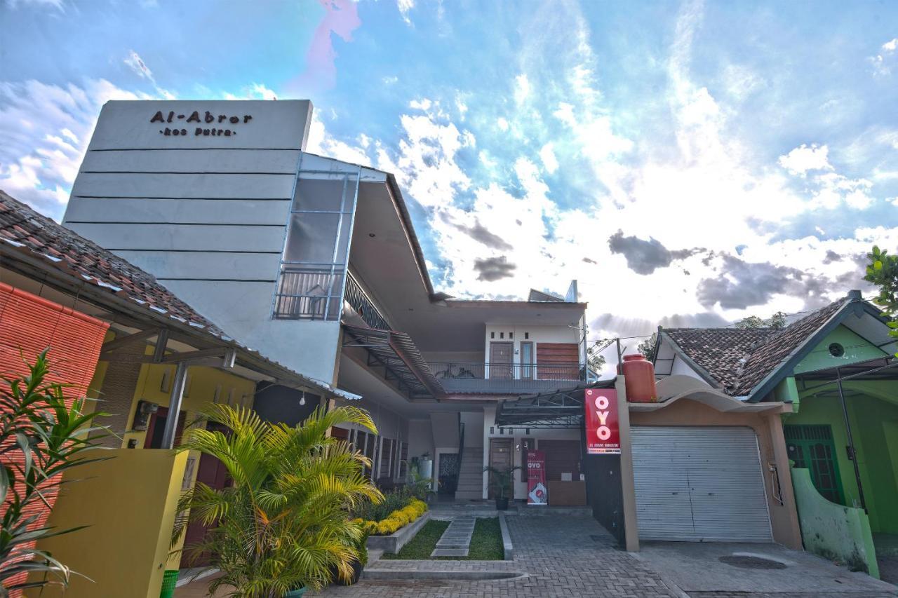 Al Abror Homestay Mandala Krida Mitra Reddoorz Yogyakarta Bagian luar foto