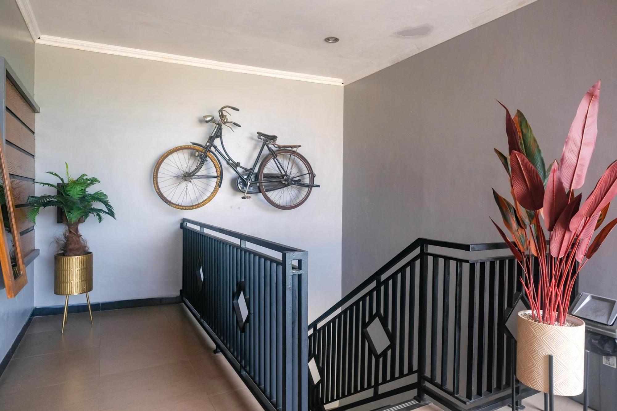 Al Abror Homestay Mandala Krida Mitra Reddoorz Yogyakarta Bagian luar foto