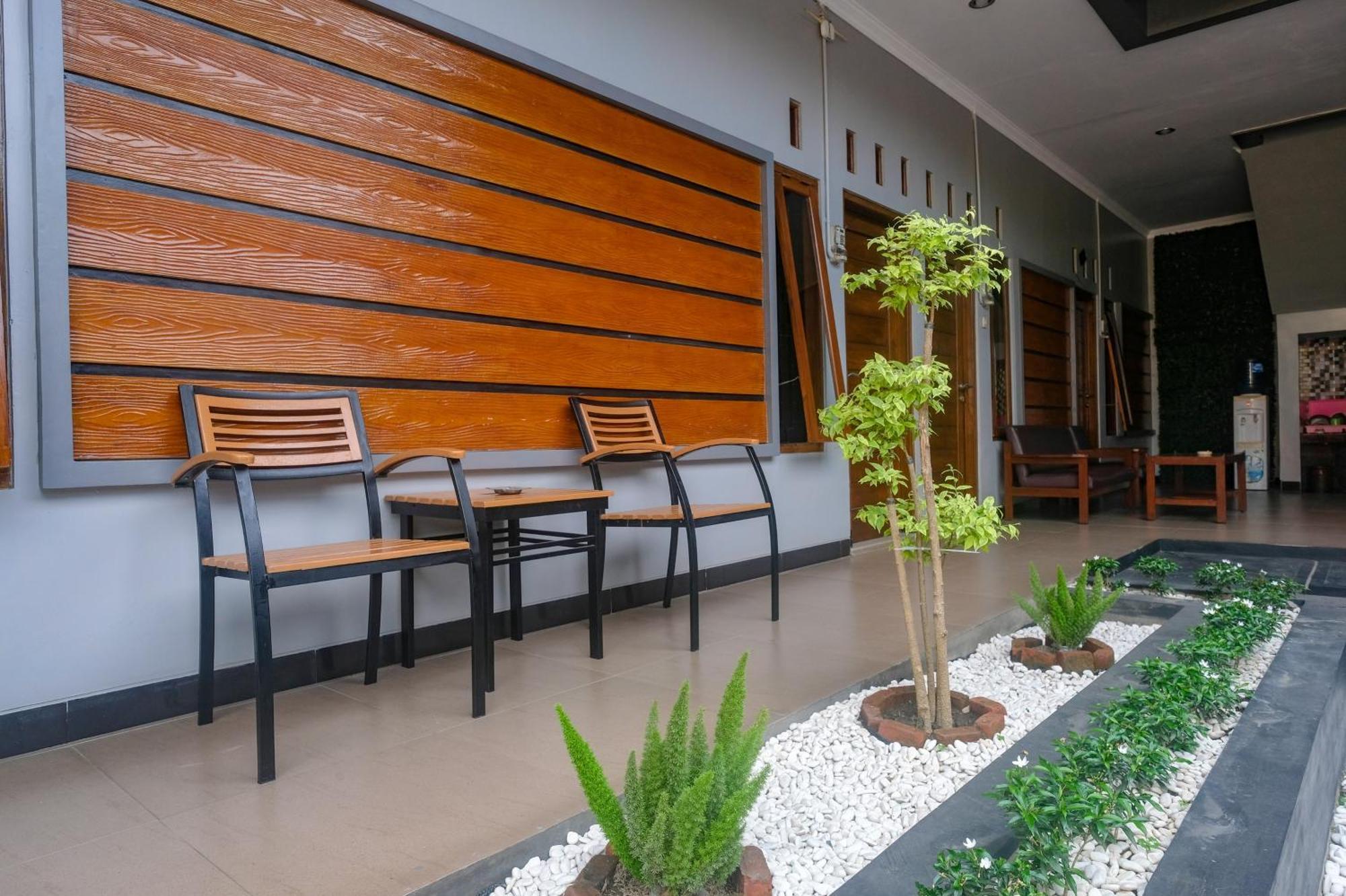 Al Abror Homestay Mandala Krida Mitra Reddoorz Yogyakarta Bagian luar foto