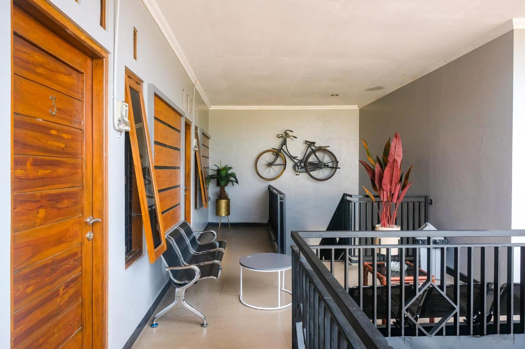 Al Abror Homestay Mandala Krida Mitra Reddoorz Yogyakarta Bagian luar foto