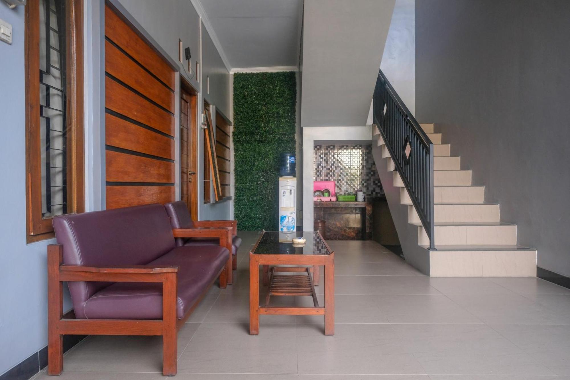 Al Abror Homestay Mandala Krida Mitra Reddoorz Yogyakarta Bagian luar foto