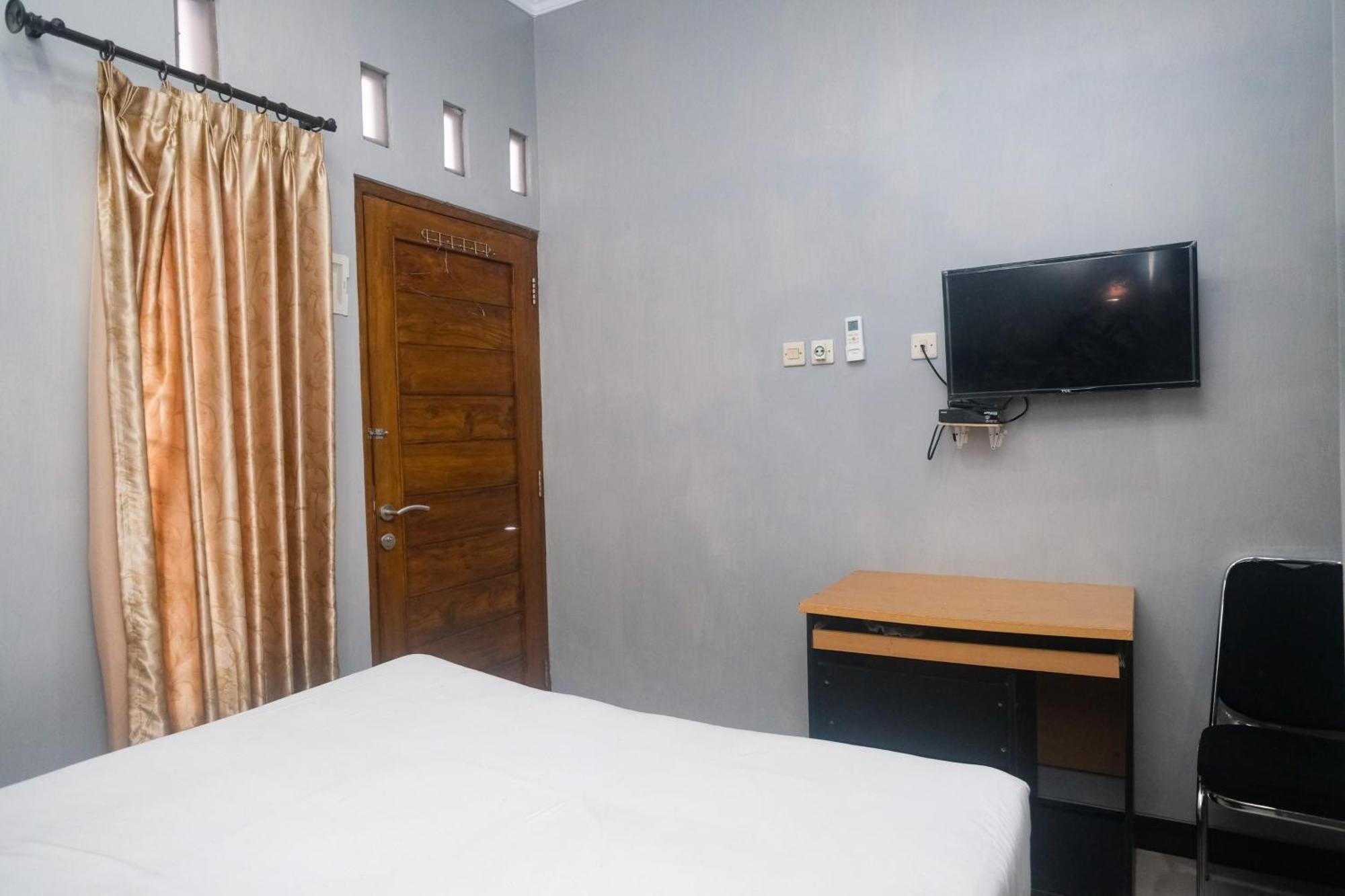 Al Abror Homestay Mandala Krida Mitra Reddoorz Yogyakarta Bagian luar foto