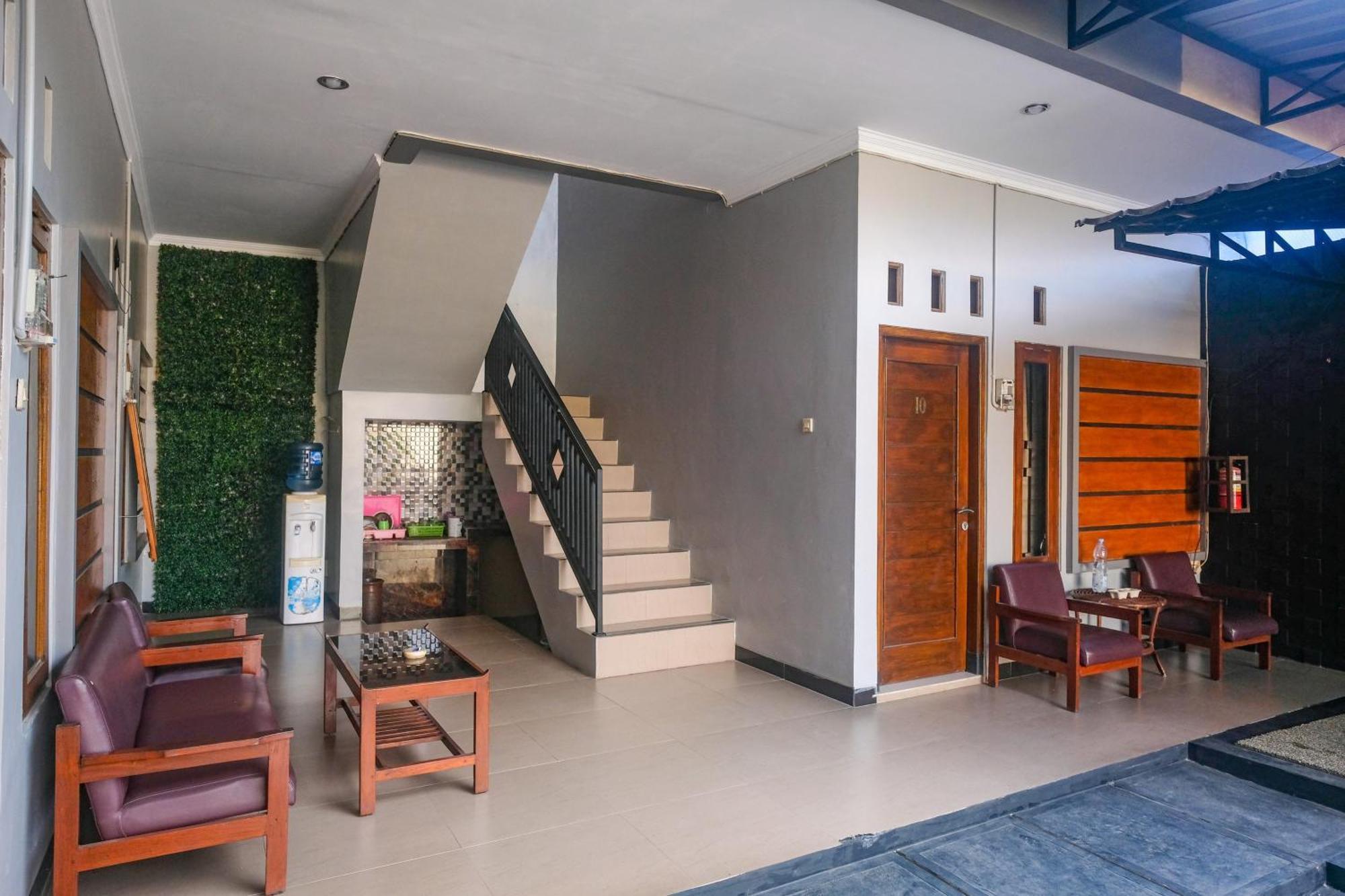 Al Abror Homestay Mandala Krida Mitra Reddoorz Yogyakarta Bagian luar foto